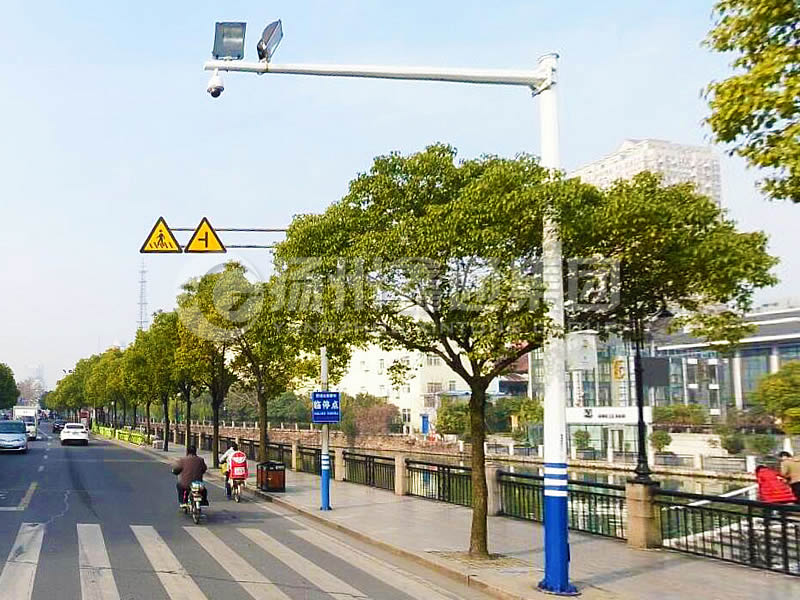 DJG-018，電子警察桿，治安監(jiān)控桿